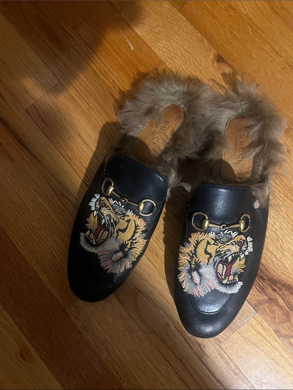 GUCCI Black Princetown Tiger Embroidered Fur Mules